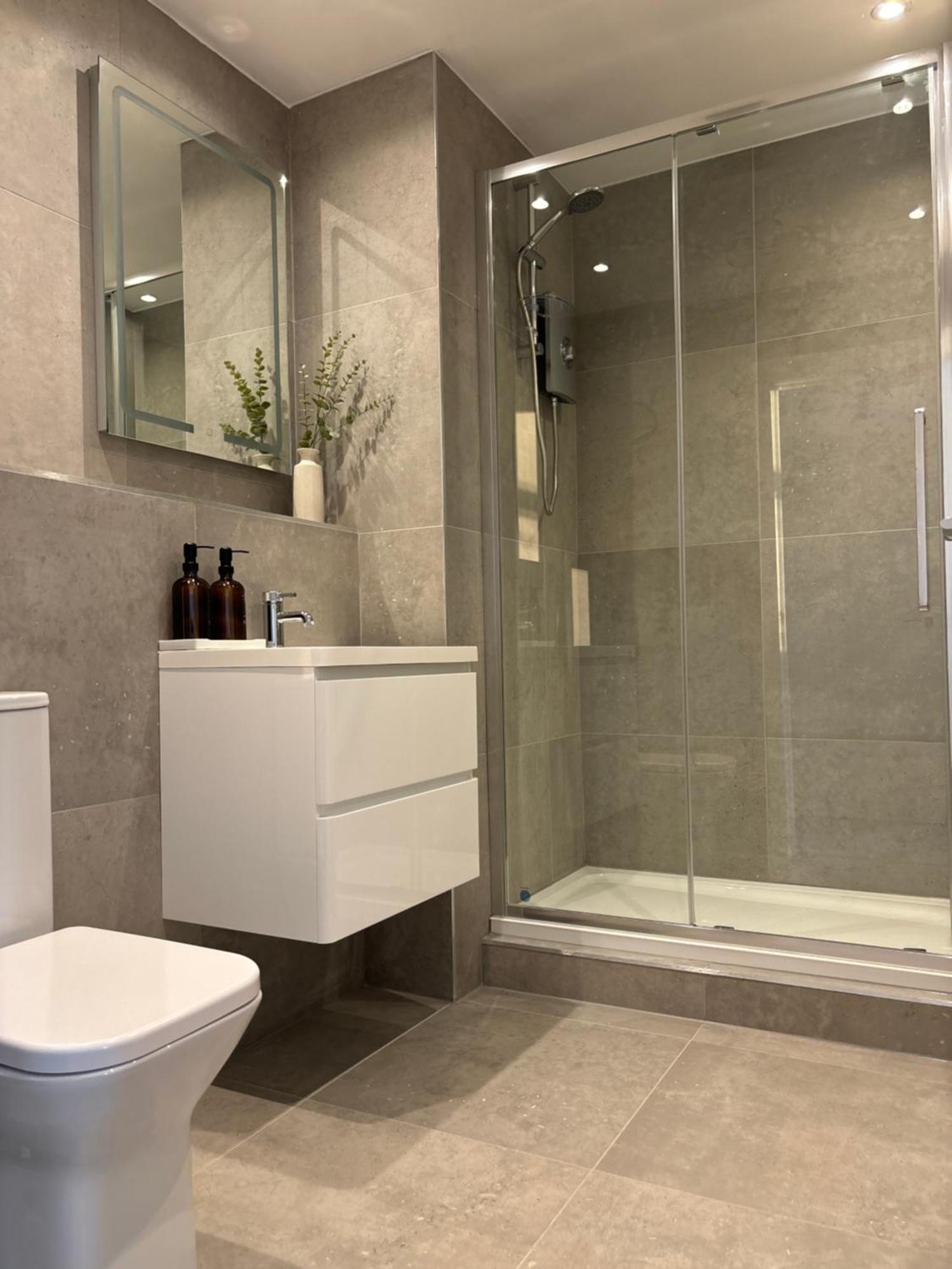 Manchester Apt, Free Parking, Business, Couples & Families Eksteriør bilde