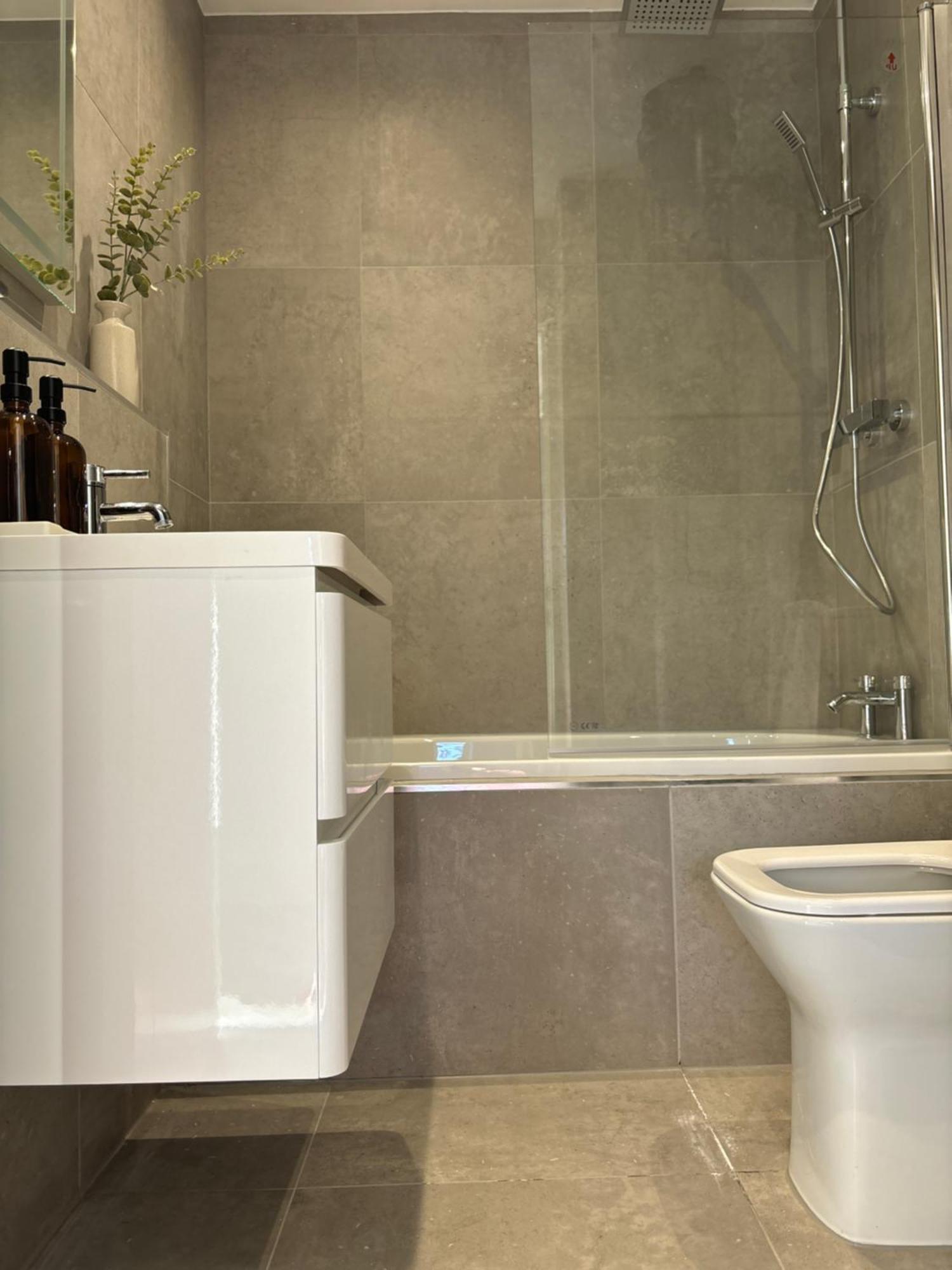 Manchester Apt, Free Parking, Business, Couples & Families Eksteriør bilde